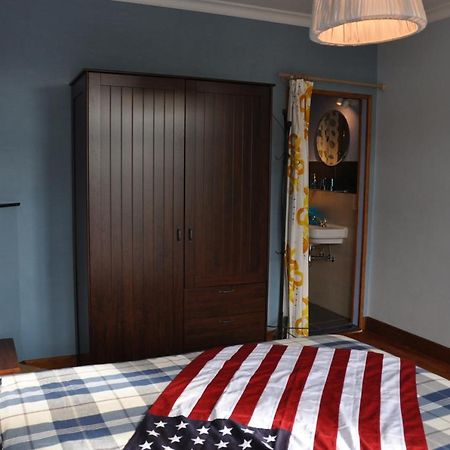 Santa Fe - Lutrebois Bed and Breakfast Μπαστόν Εξωτερικό φωτογραφία